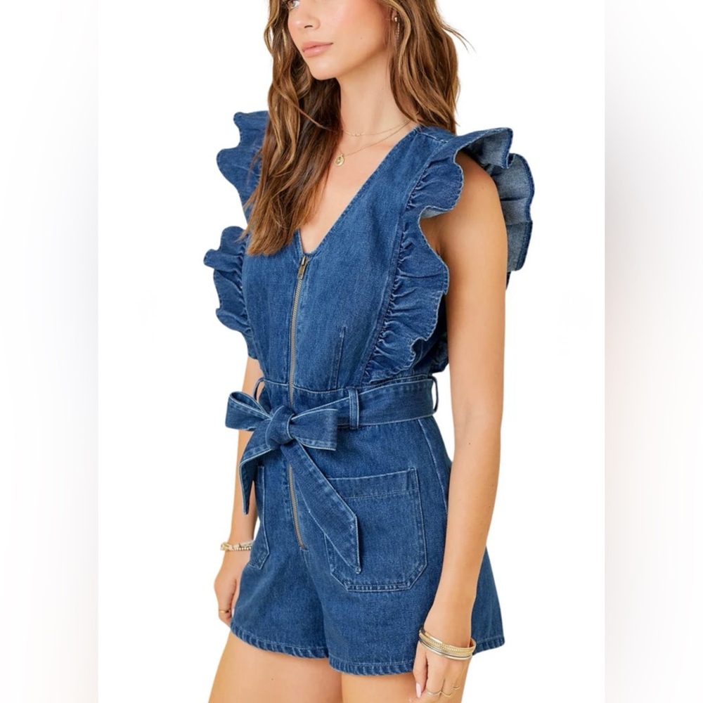 NWT Women’s Day + Moon Sleeveless Ruffle Denim Romper